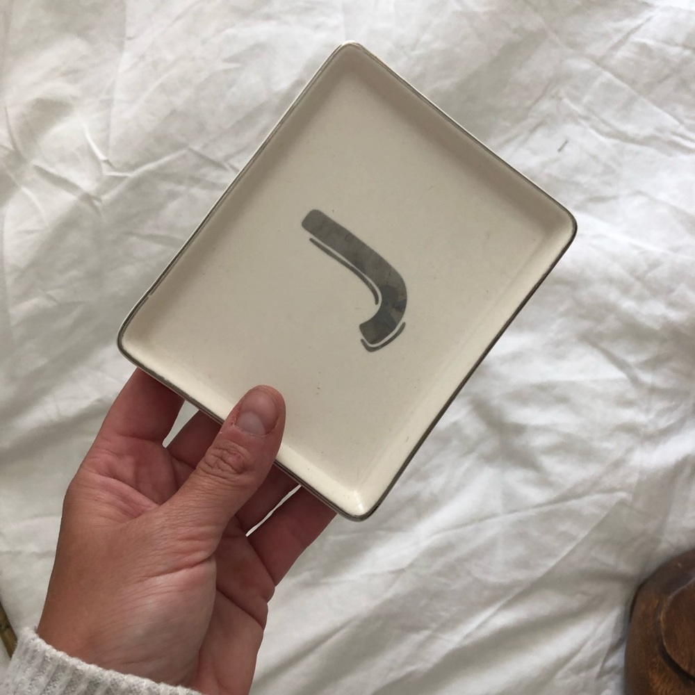 Small J target tray